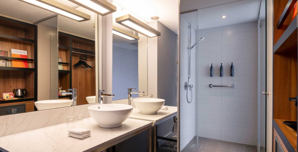 pestana-brussels-schuman-gallery-accommodation-family-deluxe-bathroom