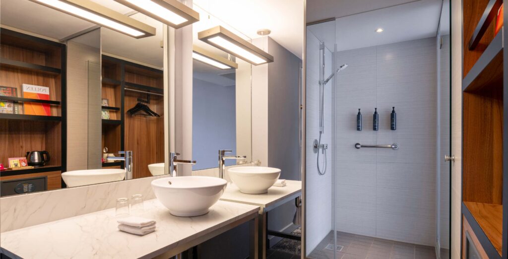 pestana-brussels-schuman-gallery-accommodation-standard-twin-bathroom