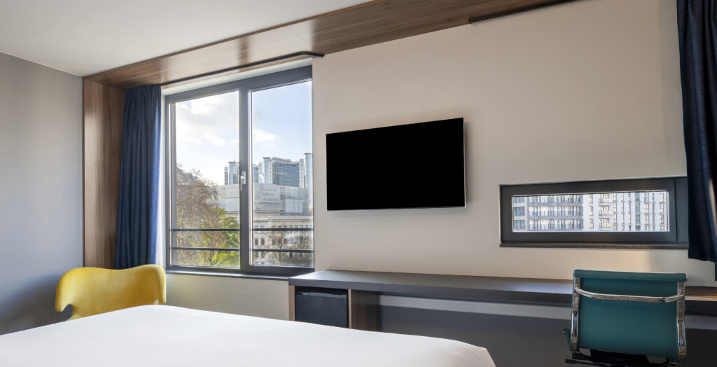 pestana-brussels-schuman-gallery-accommodation-superior-king-tv
